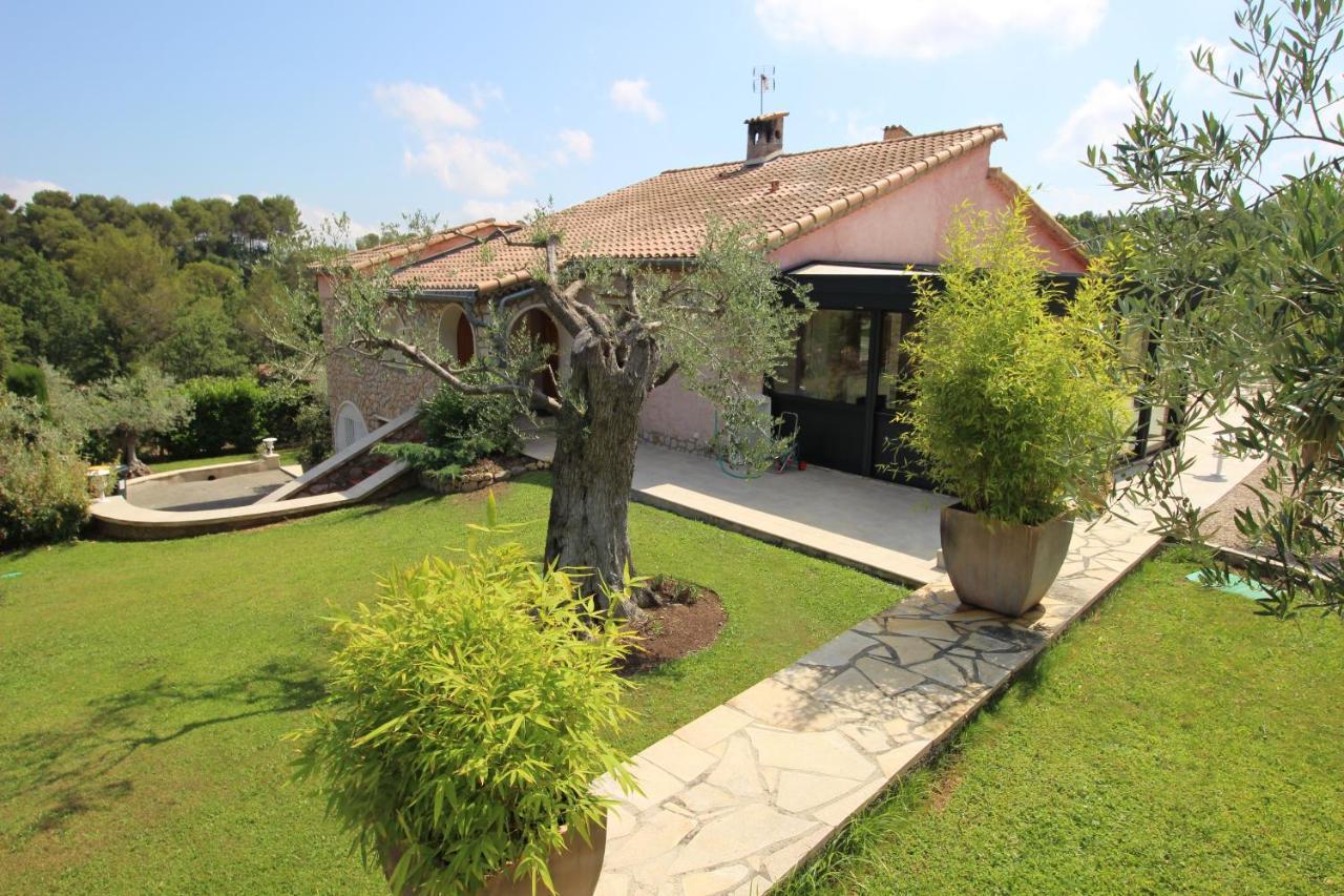 Villa Jalna Chambre, Suites Et Appartement Рокфор Ле Па Екстериор снимка
