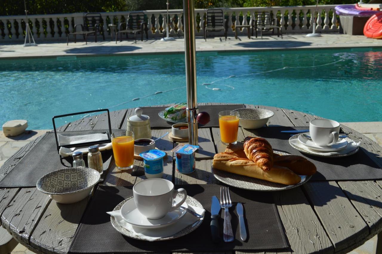 Villa Jalna Chambre, Suites Et Appartement Рокфор Ле Па Екстериор снимка